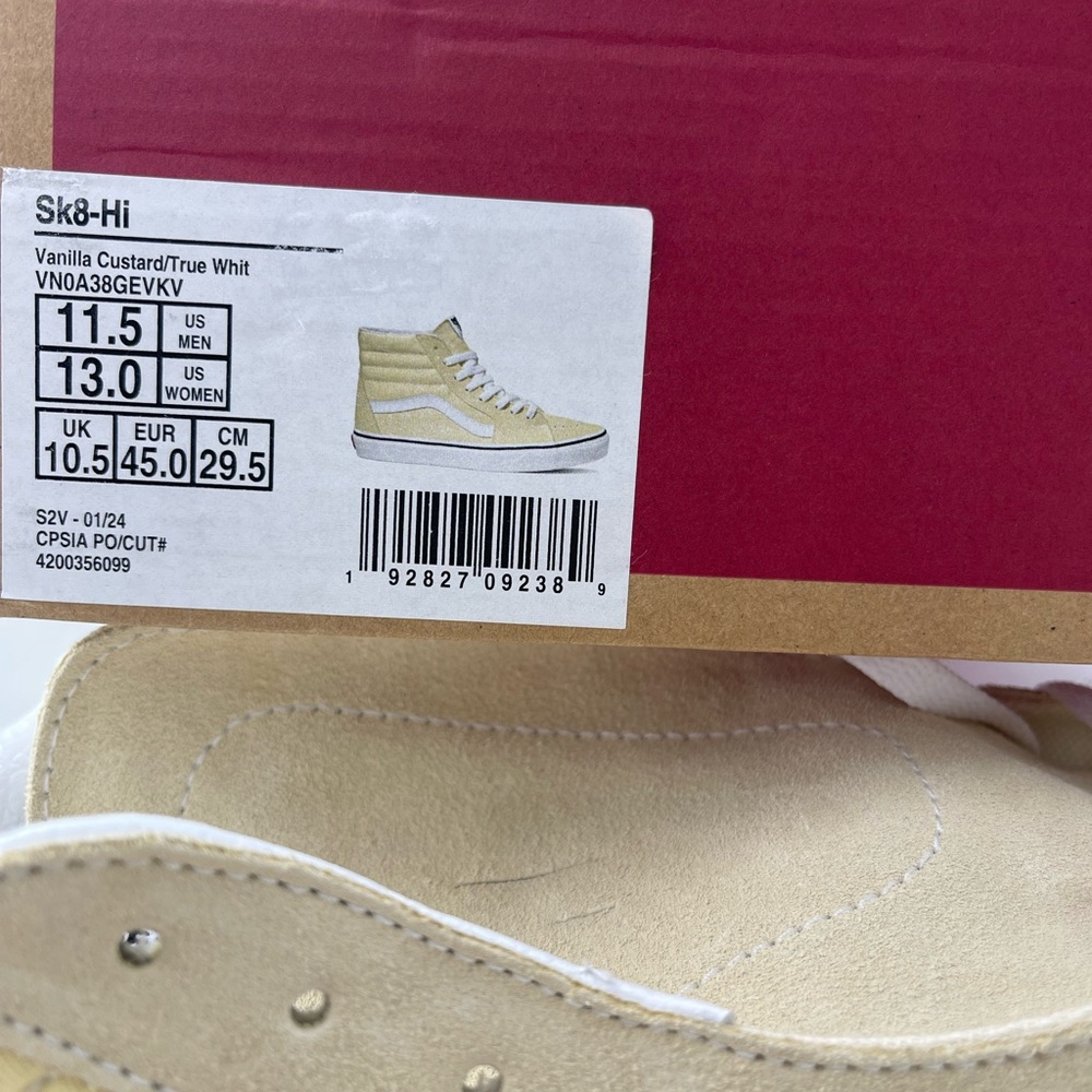 Vans Men’s Sk8-Hi
Vanilla Custard/True White
VN0A38GEVKV Sneakers - Picture 14 of 16
